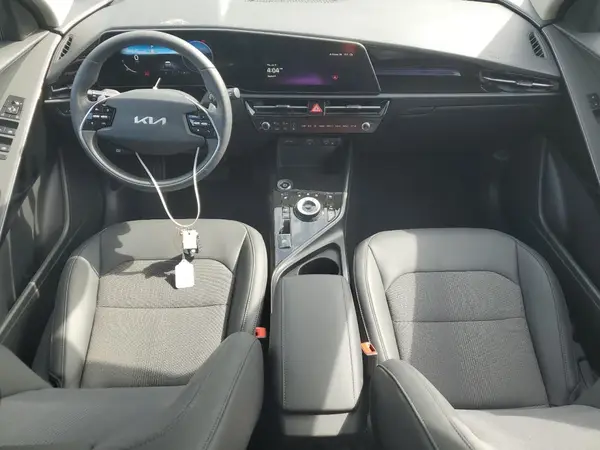 KNDCR3L15S5139765 2025 KIA NIRO - Image 8