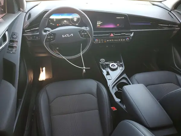KNDCR3L15S5144450 2025 KIA NIRO - Image 8