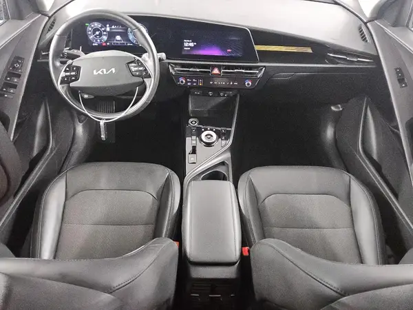 KNDCR3L16P5025572 2023 KIA NIRO - Image 8