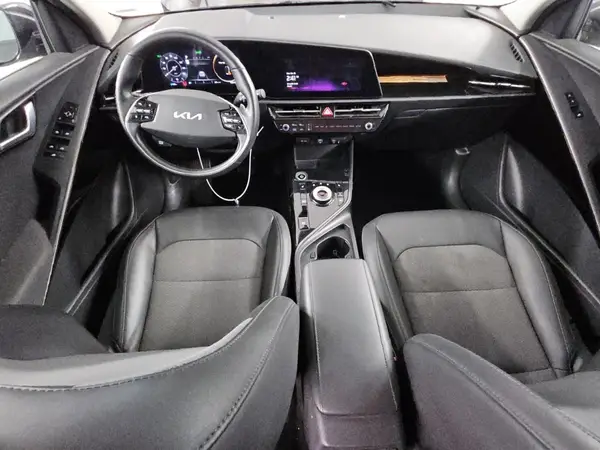 KNDCR3L16P5025779 2023 KIA NIRO - Image 8