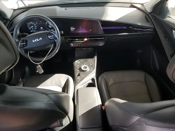 KNDCR3L16P5026687 2023 KIA NIRO - Image 8