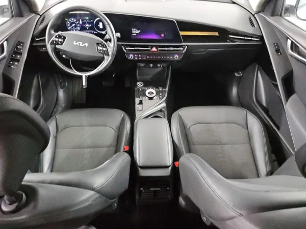 KNDCR3L16P5026690 2023 KIA NIRO - Image 8