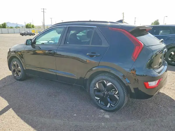 KNDCR3L16P5027337 2023 KIA NIRO - Image 2