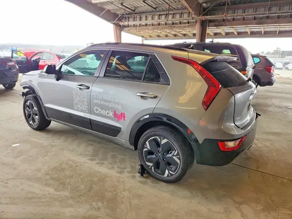 KNDCR3L16P5029119 2023 KIA NIRO - Image 2