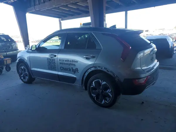KNDCR3L16P5029623 2023 KIA NIRO - Image 2