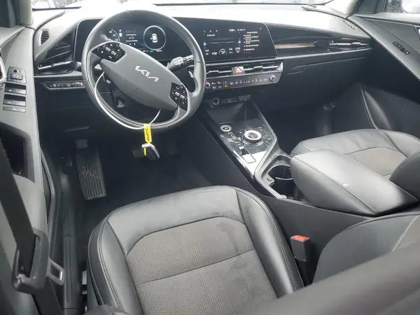 KNDCR3L16P5034658 2023 KIA NIRO - Image 8