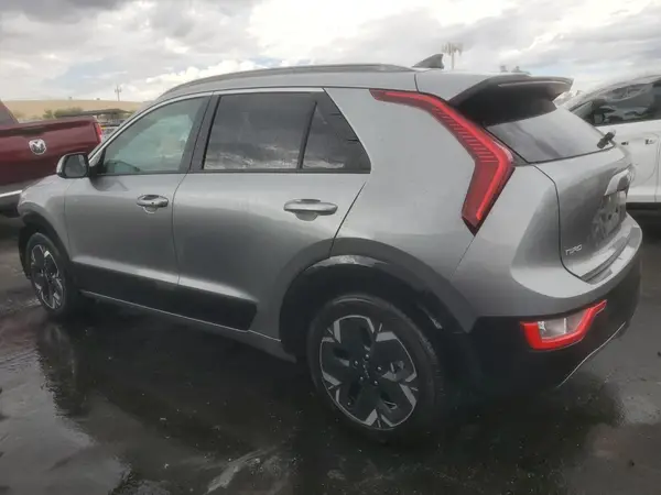 KNDCR3L16P5036569 2023 KIA NIRO - Image 2