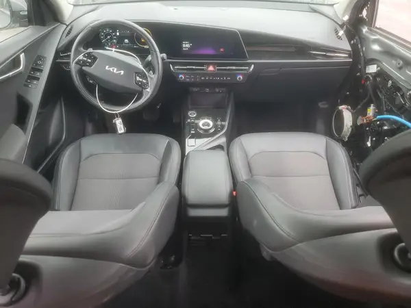 KNDCR3L16P5036569 2023 KIA NIRO - Image 8