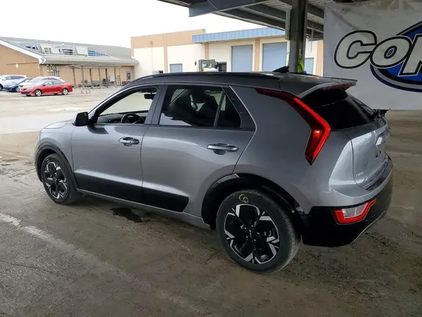 KNDCR3L16P5036877 2023 KIA NIRO - Image 2