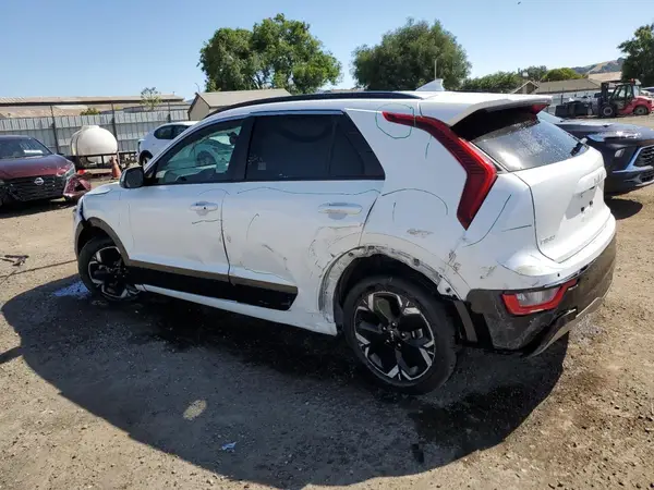 KNDCR3L16P5045501 2023 KIA NIRO - Image 2