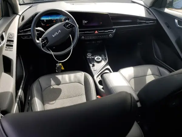 KNDCR3L16P5045630 2023 KIA NIRO - Image 8