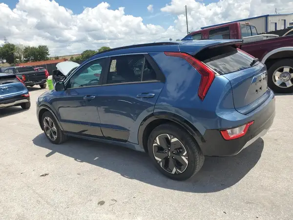 KNDCR3L16P5045935 2023 KIA NIRO - Image 2