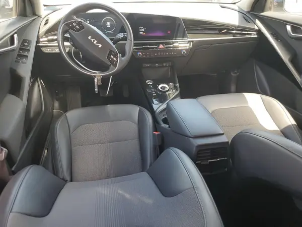 KNDCR3L16P5045935 2023 KIA NIRO - Image 8