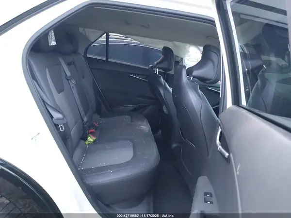 KNDCR3L16P5047328 2023 KIA NIRO - Image 8