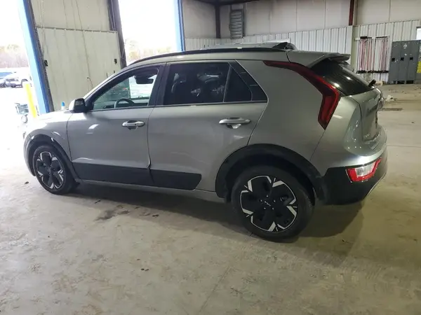 KNDCR3L16P5048768 2023 KIA NIRO - Image 2