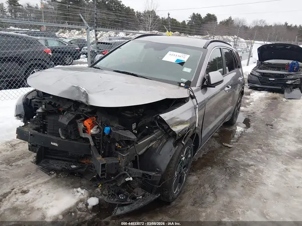 KNDCR3L16P5048771 2023 KIA NIRO - Image 2