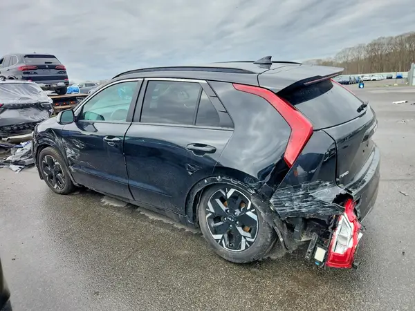 KNDCR3L16P5049399 2023 KIA NIRO - Image 2
