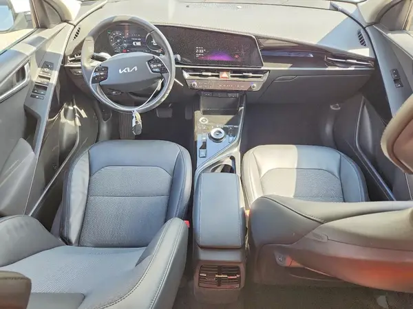 KNDCR3L16P5053338 2023 KIA NIRO - Image 8