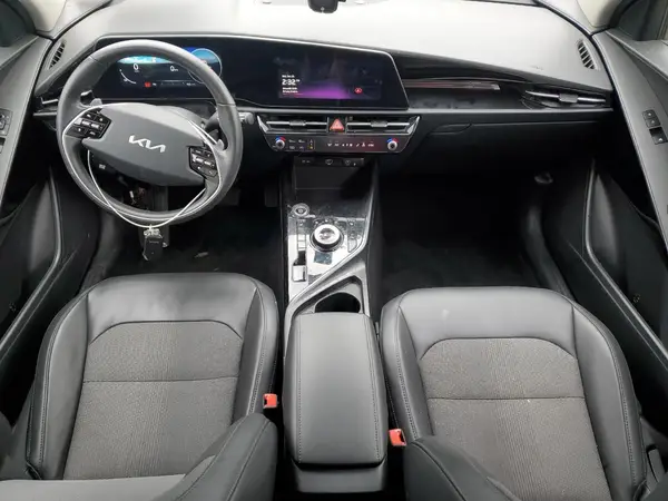 KNDCR3L16P5053615 2023 KIA NIRO - Image 8