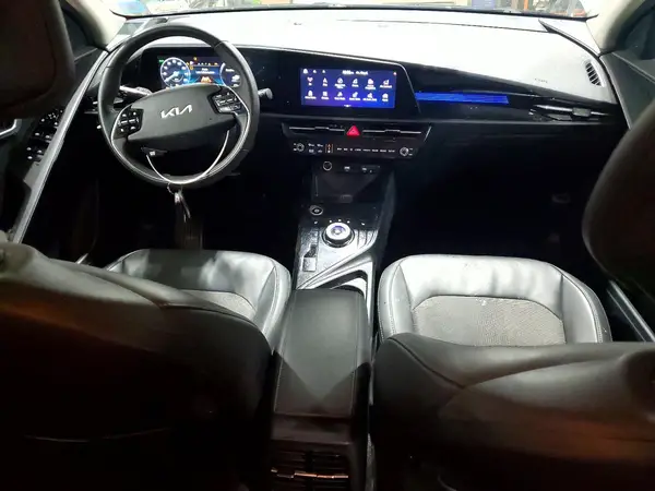 KNDCR3L16P5054294 2023 KIA NIRO - Image 8