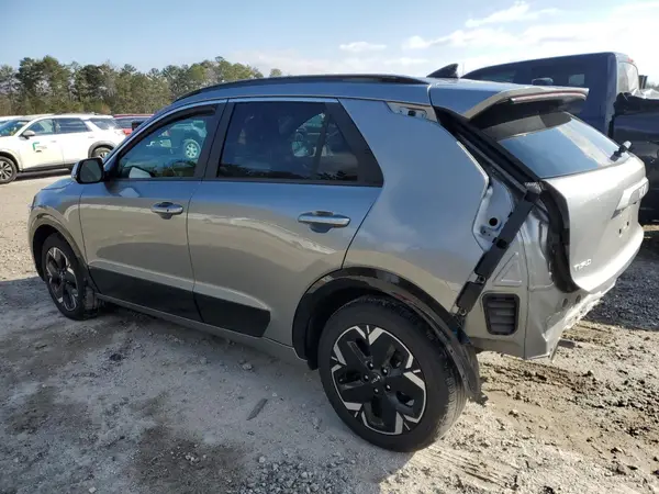 KNDCR3L16P5054313 2023 KIA NIRO - Image 2