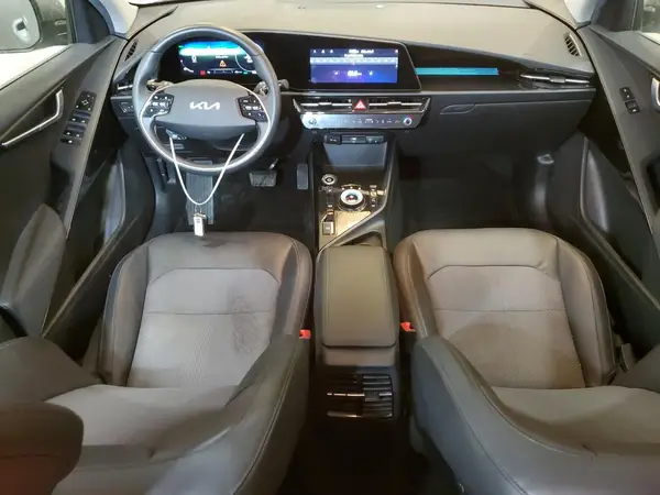 KNDCR3L16P5073458 2023 KIA NIRO - Image 8