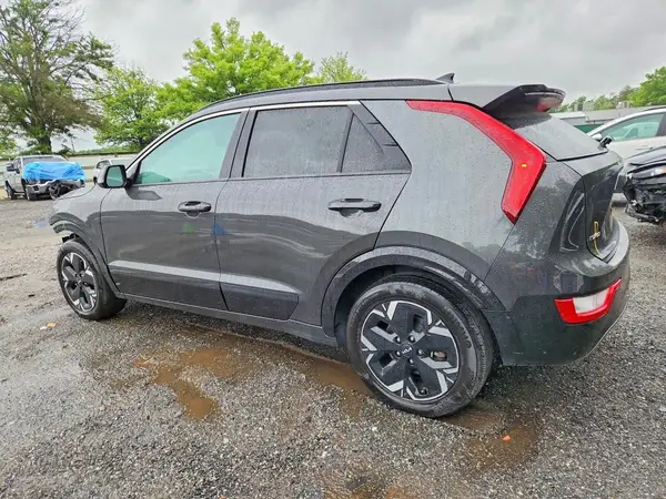 KNDCR3L16P5075534 2023 KIA NIRO - Image 2