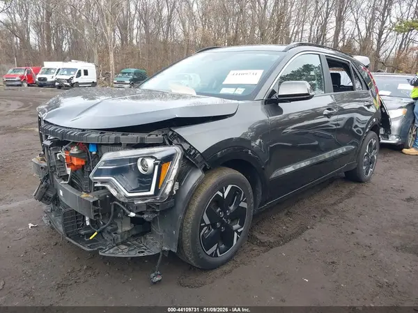 KNDCR3L16R5085922 2024 KIA NIRO - Image 2