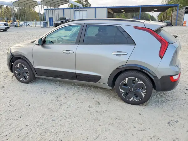 KNDCR3L16R5086701 2024 KIA NIRO - Image 2