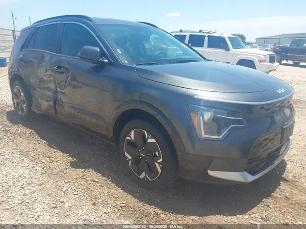 KNDCR3L16R5091302 2024 KIA NIRO - Image 1