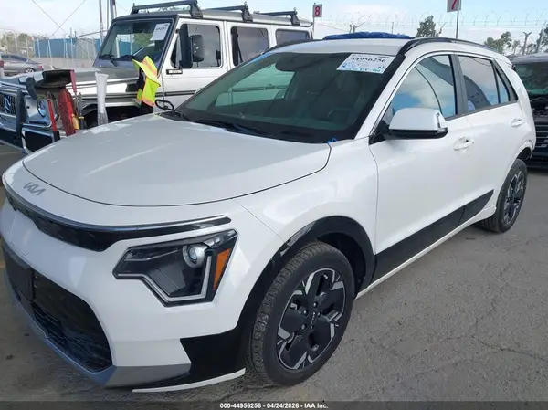 KNDCR3L16R5095754 2024 KIA NIRO - Image 2