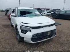 KNDCR3L16R5098380 2024 KIA NIRO