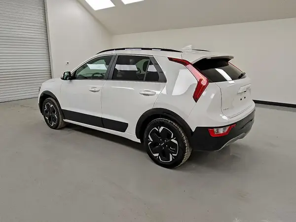 KNDCR3L16R5106672 2024 KIA NIRO - Image 2