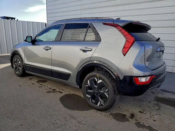 KNDCR3L16R5113637 2024 KIA NIRO - Image 2