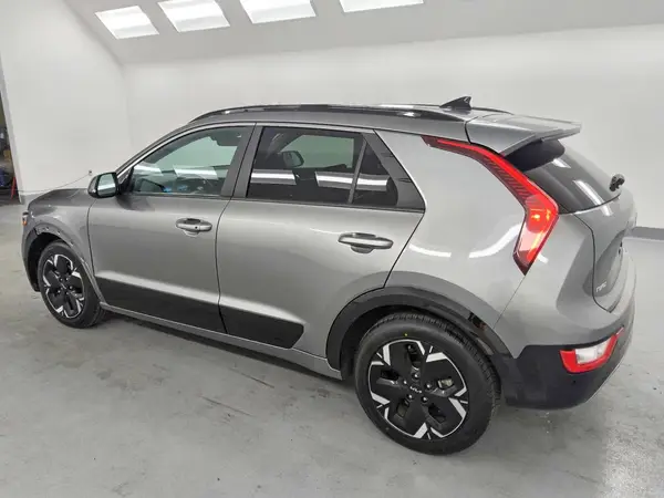 KNDCR3L16R5113671 2024 KIA NIRO - Image 2