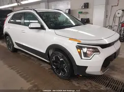 KNDCR3L16R5117476 2024 KIA NIRO