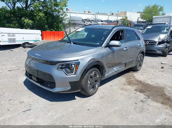 KNDCR3L16R5121883 2024 KIA NIRO - Image 2