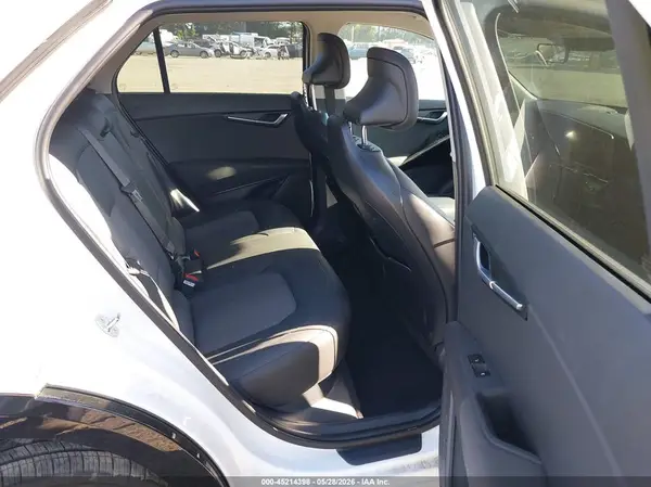 KNDCR3L16S5135899 2025 KIA NIRO - Image 8