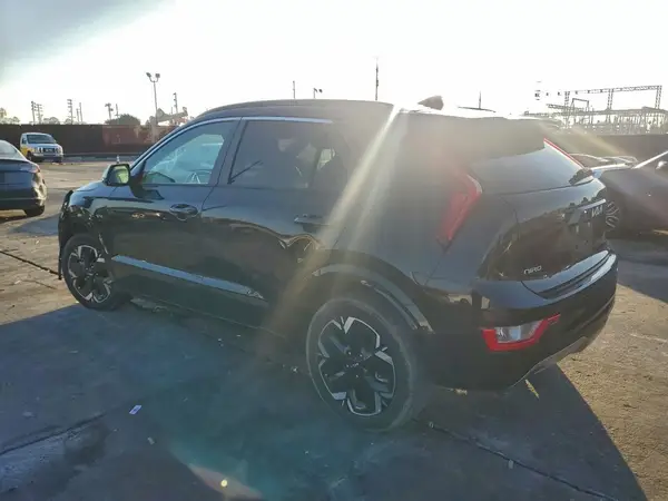 KNDCR3L17P5018694 2023 KIA NIRO - Image 2
