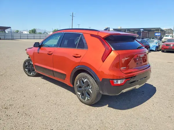 KNDCR3L17P5025306 2023 KIA NIRO - Image 2