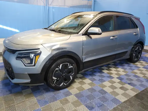 KNDCR3L17P5026343 2023 KIA NIRO - Image 1