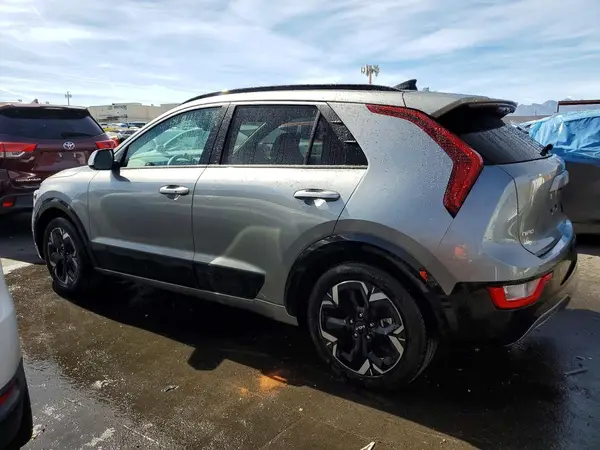 KNDCR3L17P5026925 2023 KIA NIRO - Image 2