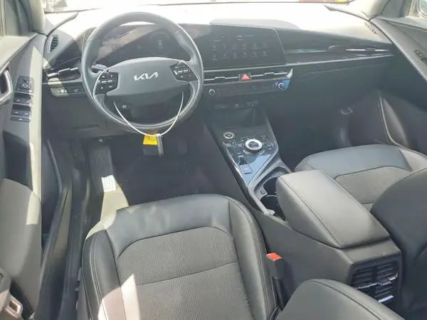 KNDCR3L17P5027086 2023 KIA NIRO - Image 8
