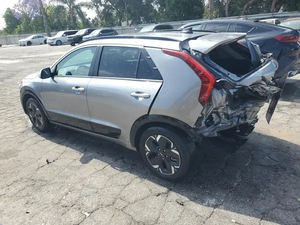 KNDCR3L17P5028612 2023 KIA NIRO - Image 2