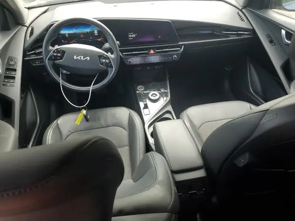KNDCR3L17P5028612 2023 KIA NIRO - Image 8