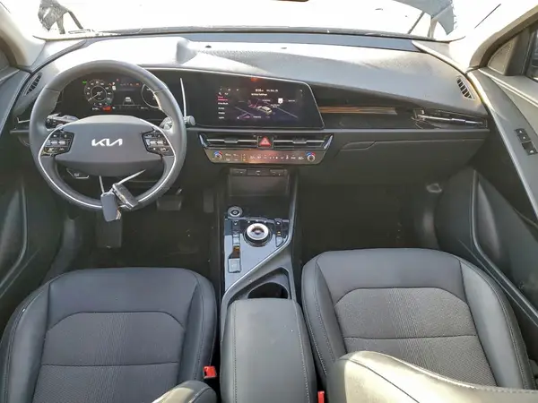 KNDCR3L17P5032286 2023 KIA NIRO - Image 8
