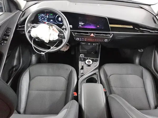 KNDCR3L17P5033776 2023 KIA NIRO - Image 8