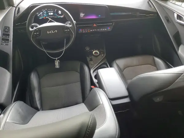 KNDCR3L17P5035947 2023 KIA NIRO - Image 8