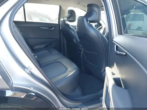 KNDCR3L17P5039707 2023 KIA NIRO - Image 8