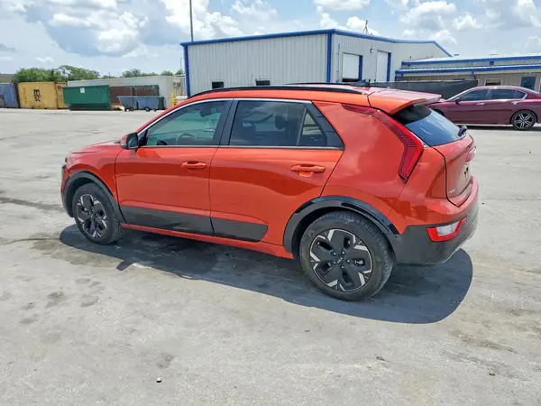 KNDCR3L17P5039979 2023 KIA NIRO - Image 2